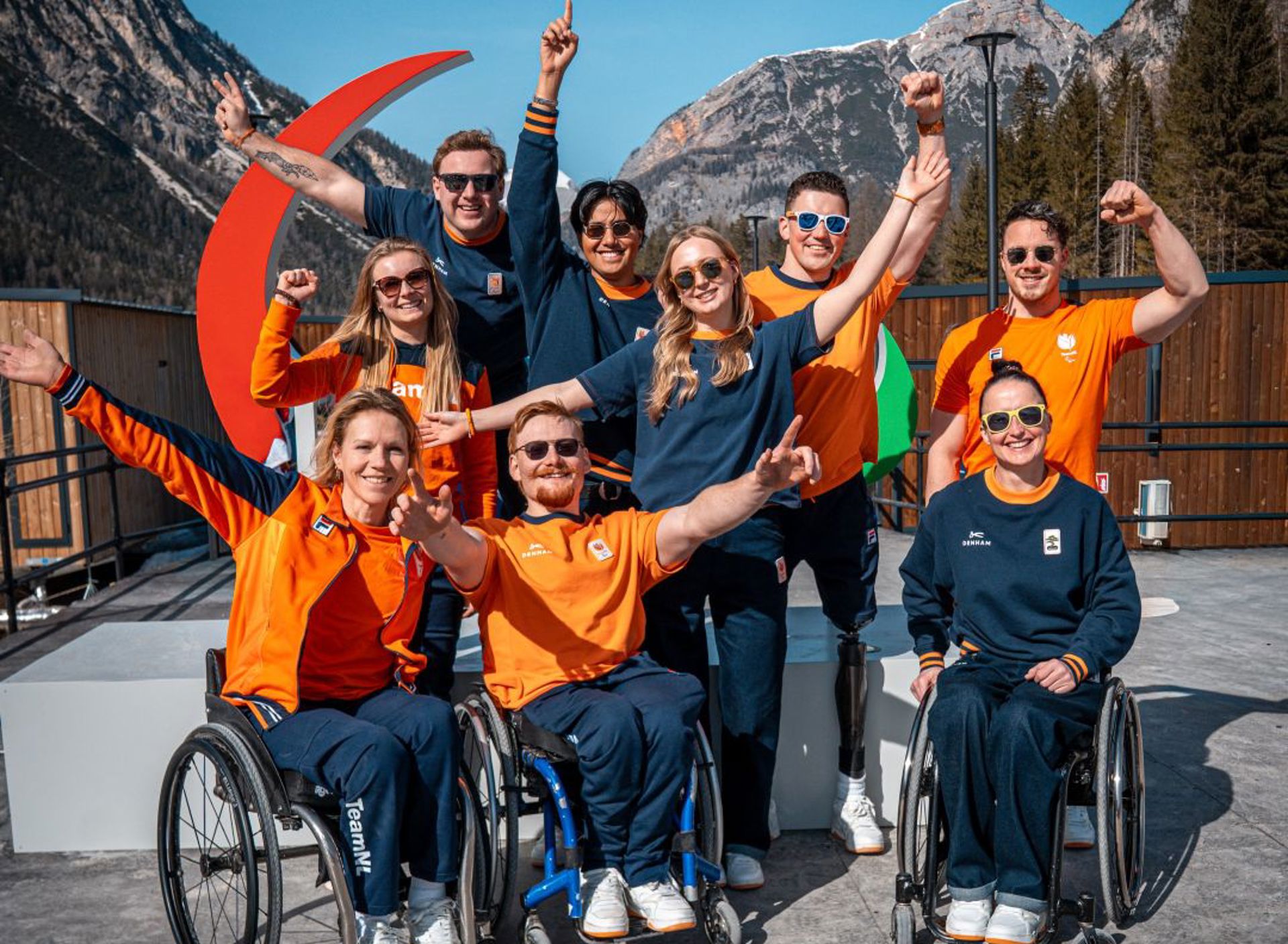 Eindvideo Agitos Esther PS 1080X1080