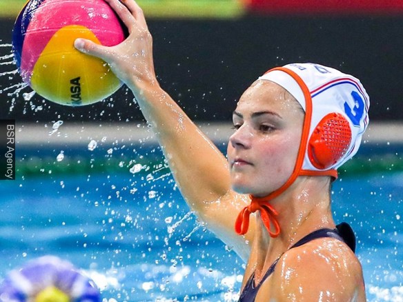 Brigitte Sleeking WK 2022 BSR AGENCY