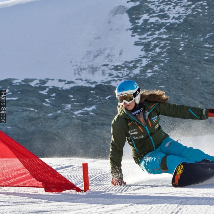 Michelle Dekker in actie in Saas-Fee 2016.jpg