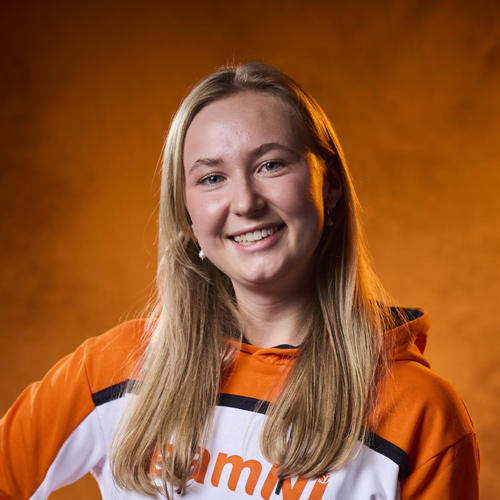 Claire Petit Portret PS 2025 900X900