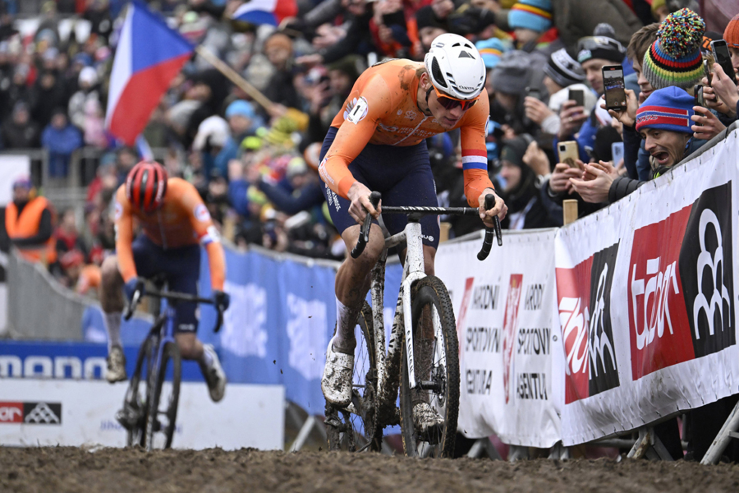 Mathieu Van Der Poel WK Veldrijden 2024 BSR AGENCY 900X600