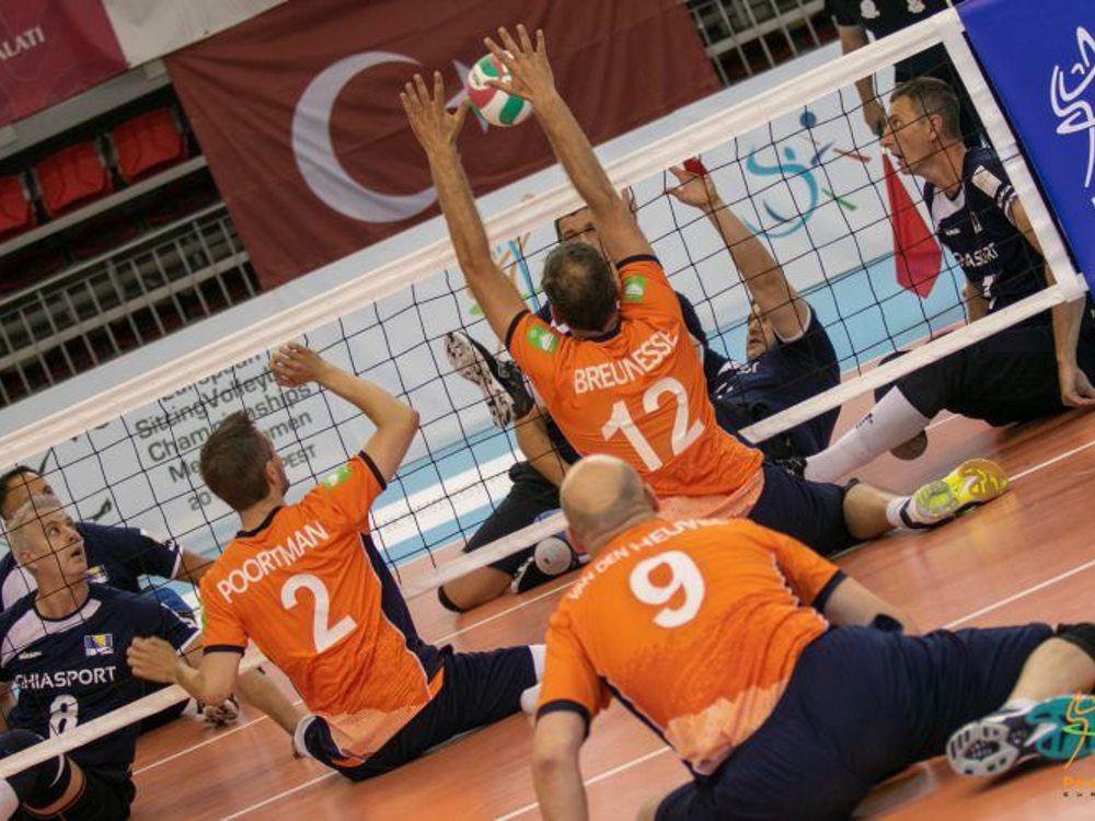 zilvolleybalmannen.jpg (1)