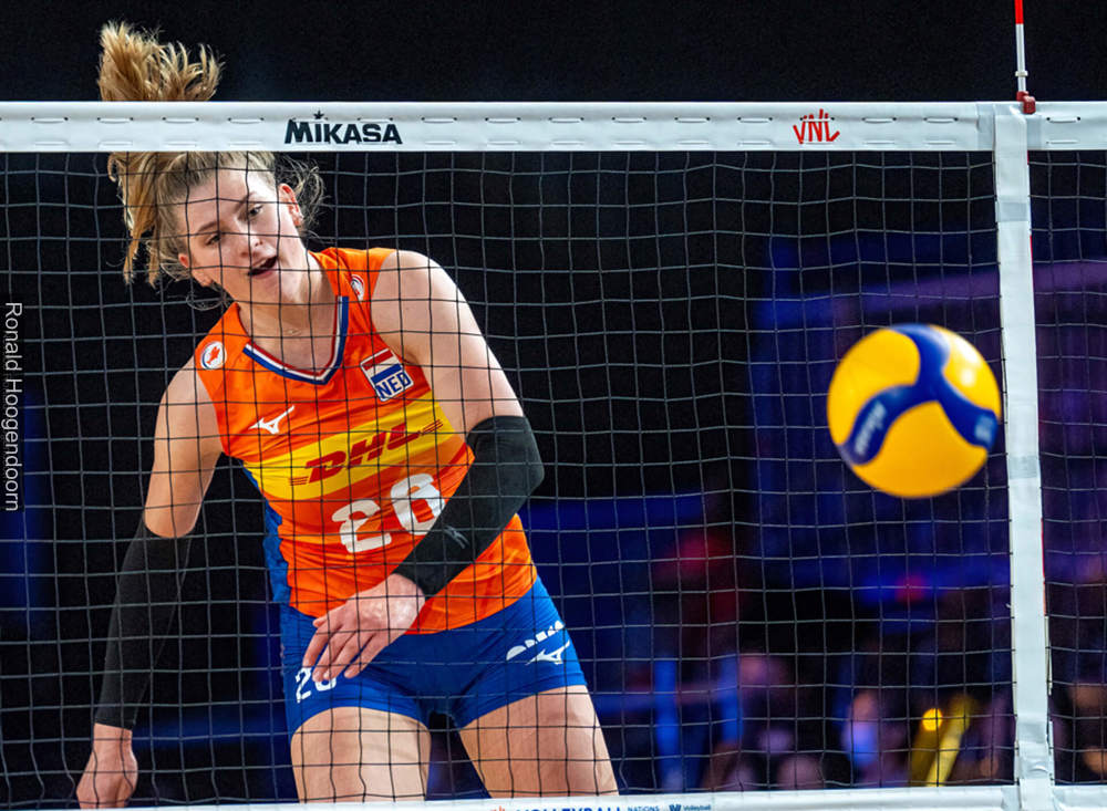 Elles Dambrink Smasht 1080X720