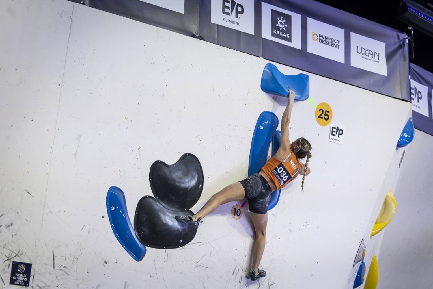 World Climbing FSC130907 Bibi Hamers 1080X720