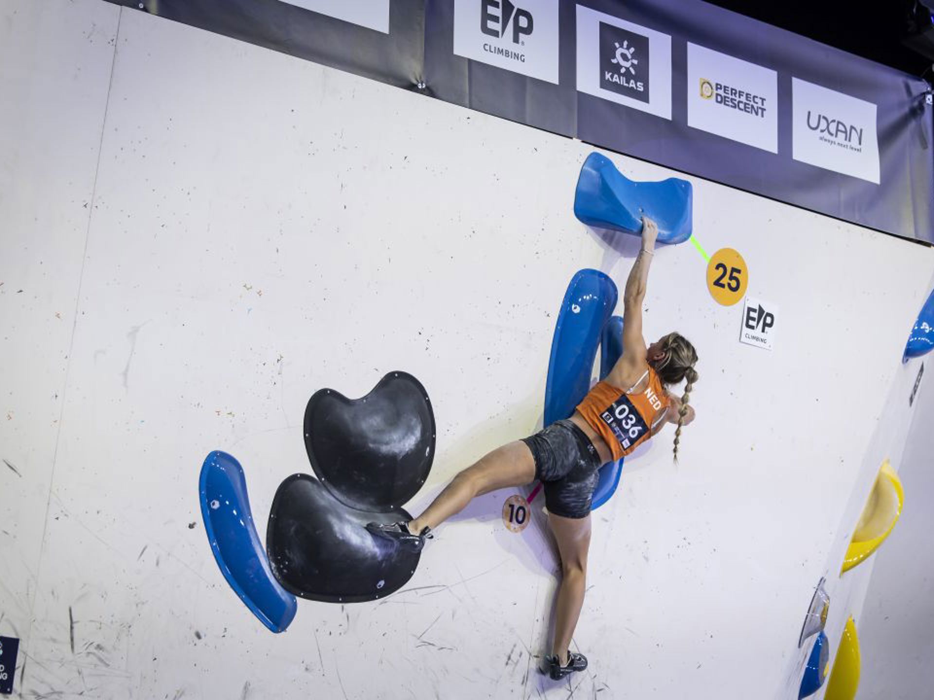 World Climbing FSC130907 Bibi Hamers 1080X720