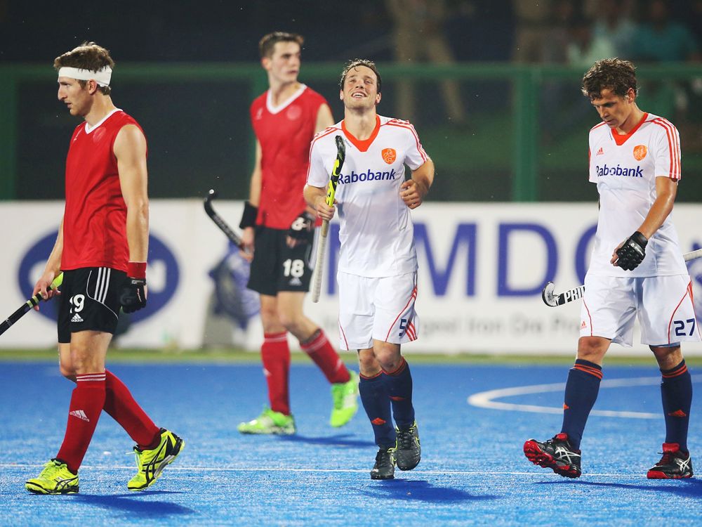 Roel bovendeert WHL 2015 GettyImages Ian MacNicol 499585732.jpg