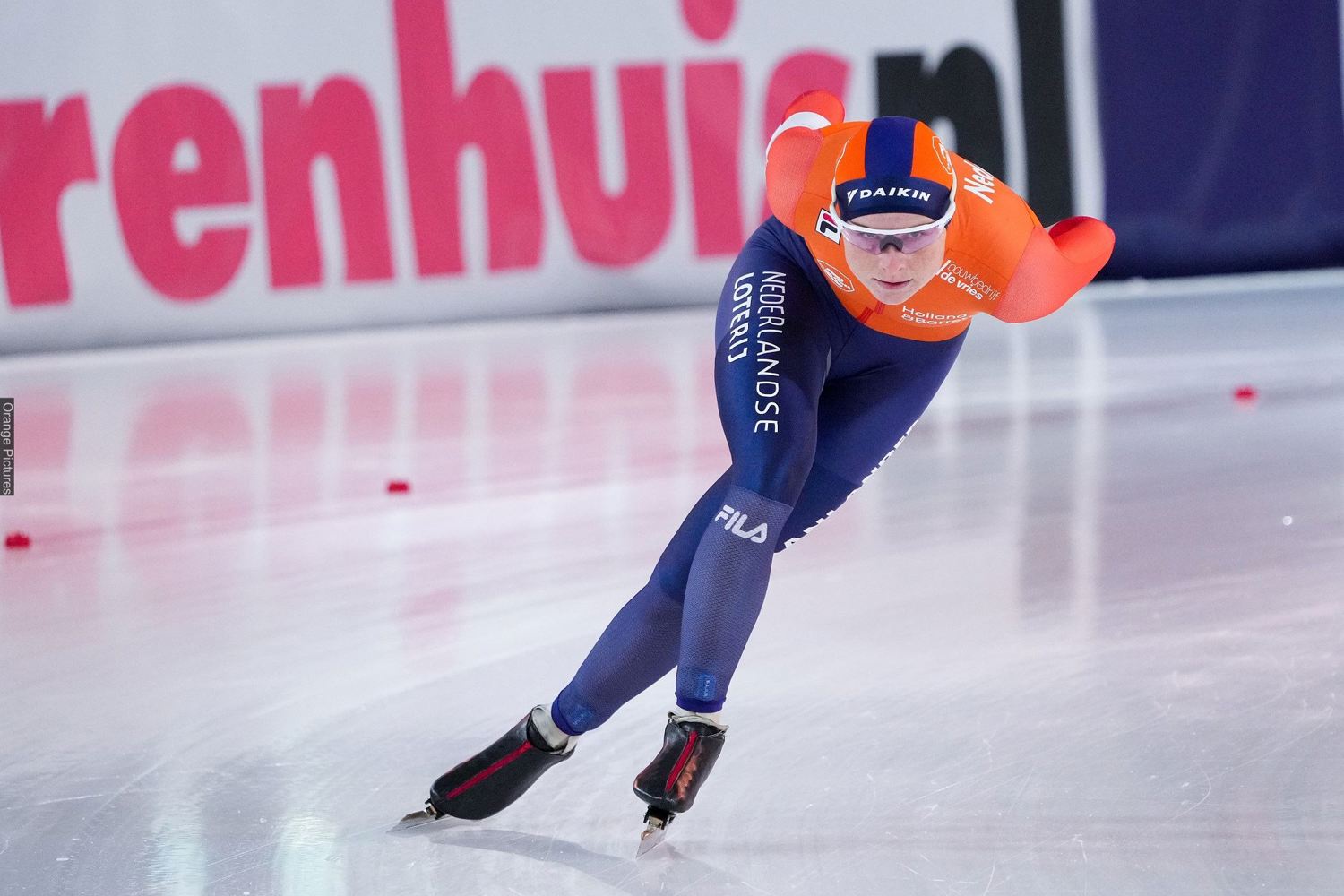 Marijke Groenewoud WB 2021 ORANGE PICTURES actie.jpg