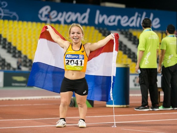 Lara Baars Wk 2015 Helene Wiesenhaan 800X555