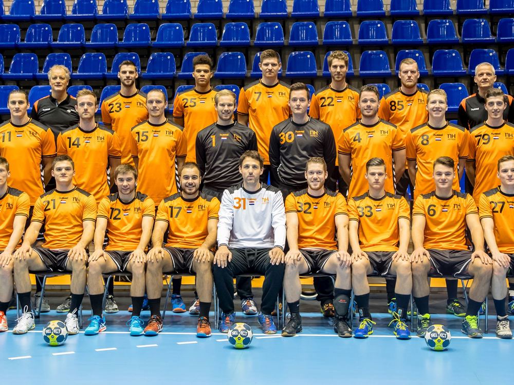 Teamfoto hoge kwaliteit.jpg