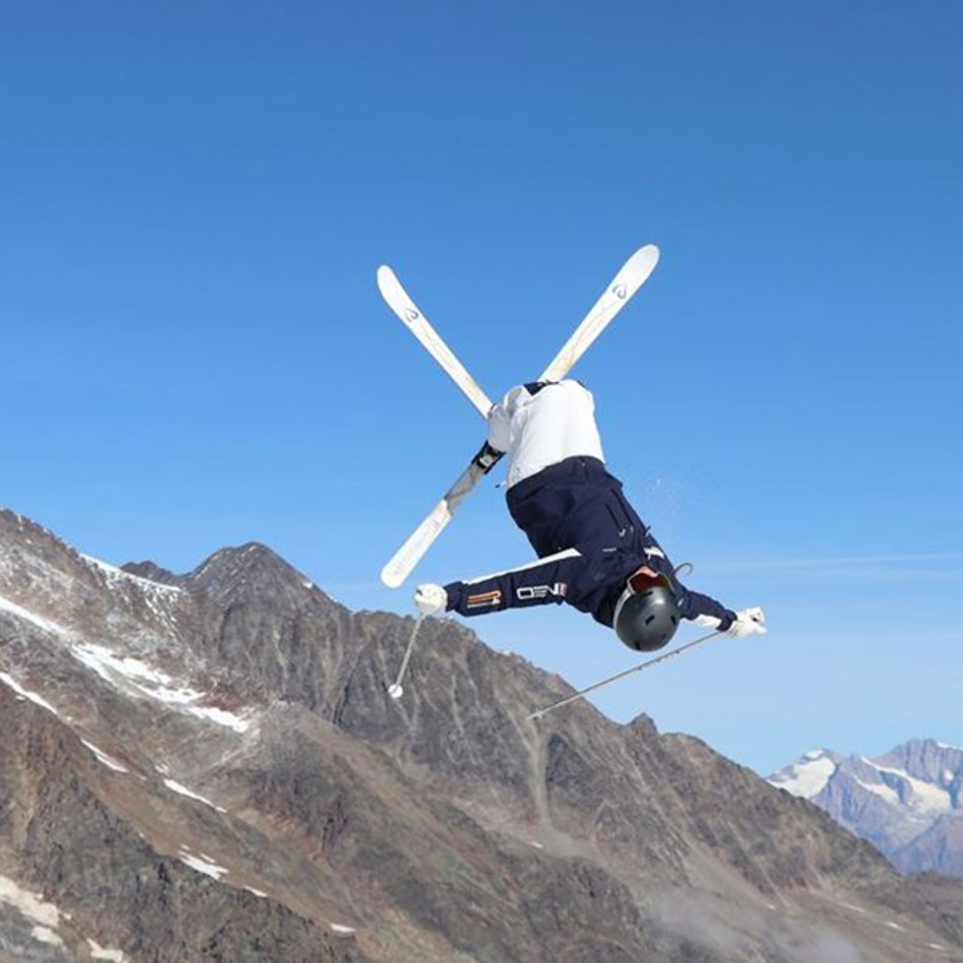 Laura Berghuis Hintertux.jpg privearchief