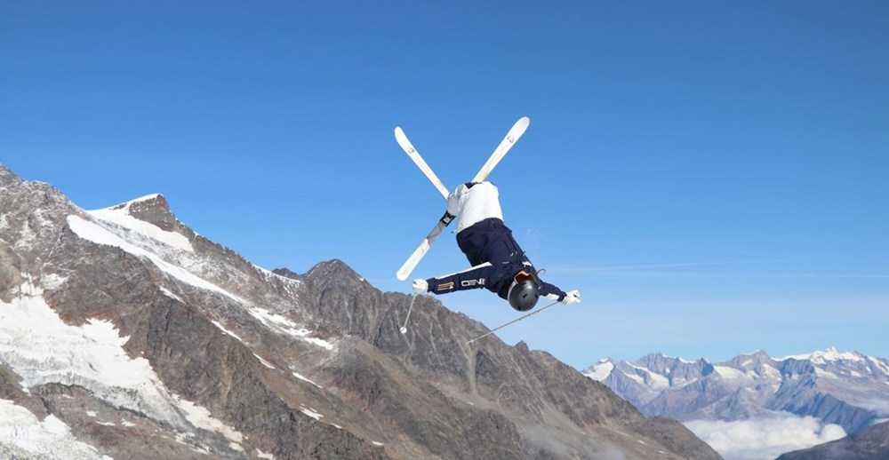 Laura Berghuis Hintertux.jpg