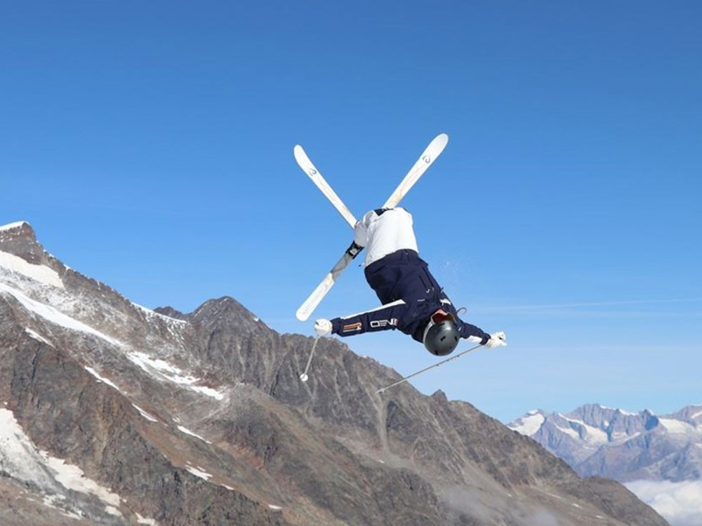 Laura Berghuis Hintertux.jpg