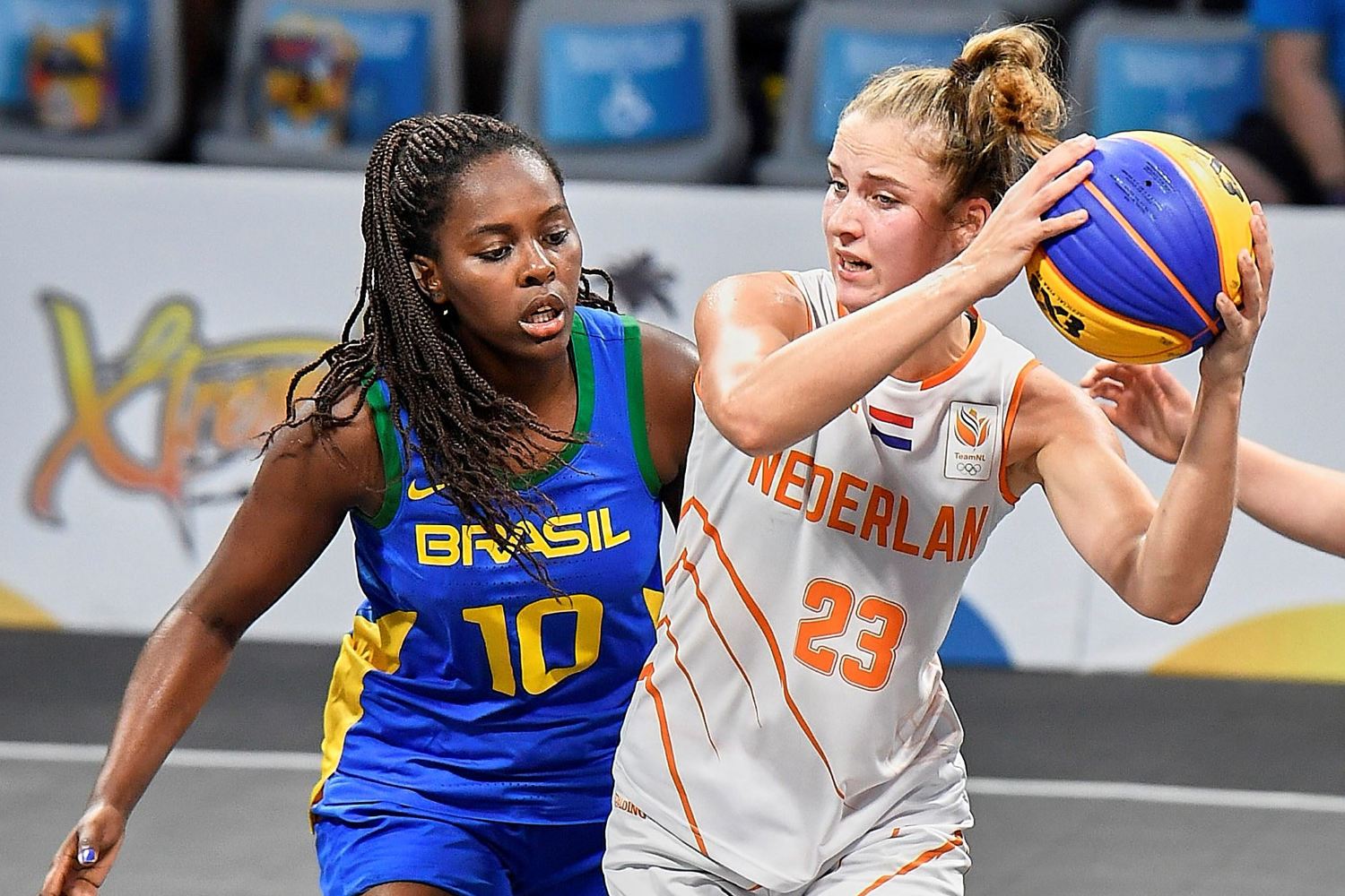 Charlotte van Kleef basketbal Beach Games 2019.jpg