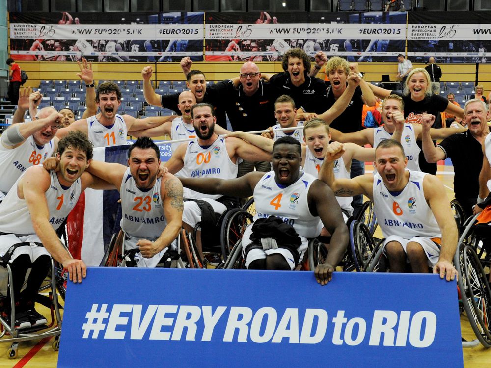 Teamfoto mannen Basket_4971[1].jpg