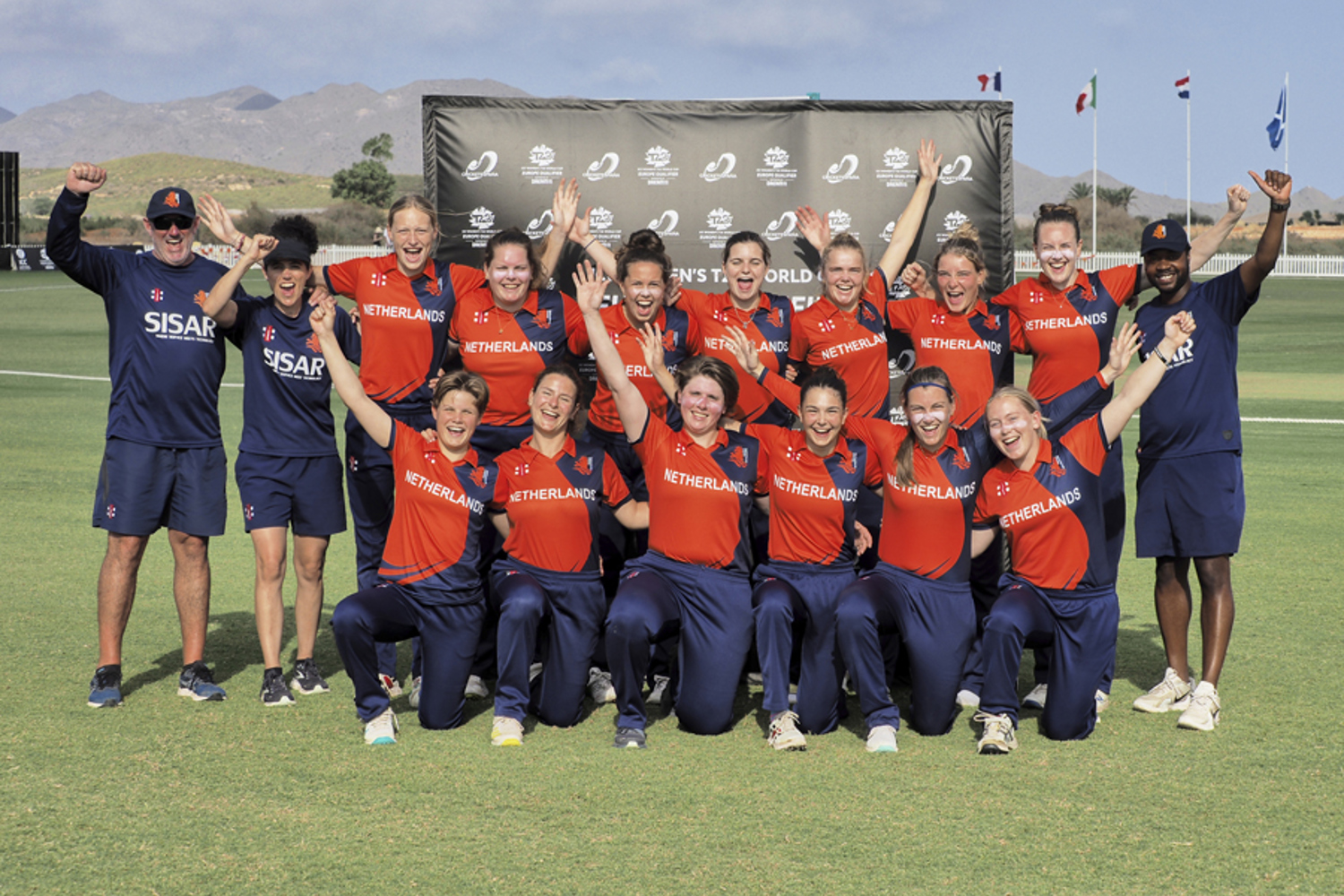 Cricket Nederlands Vrouwenteam Bron KNCB 900X600
