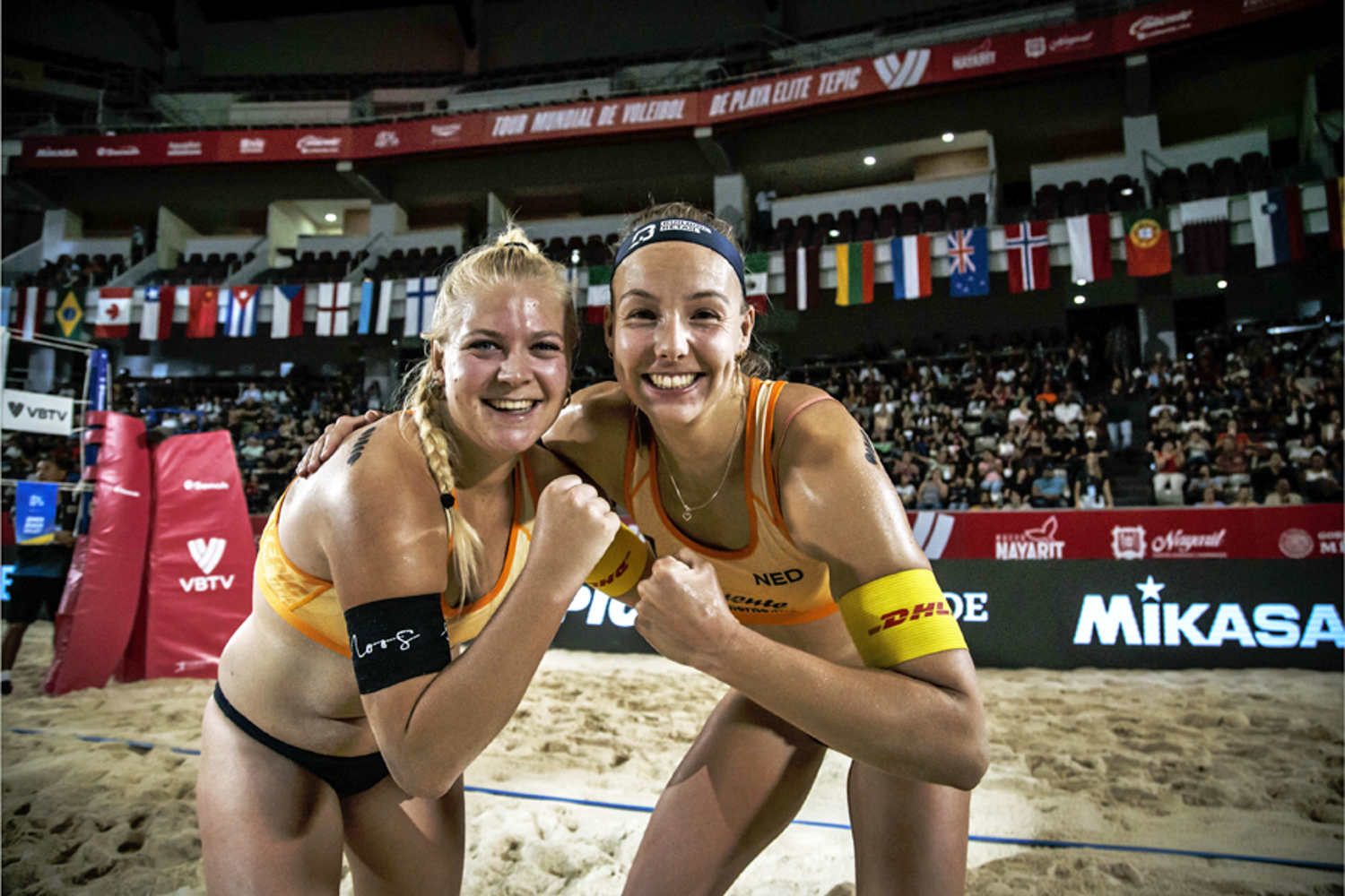 Katja Stam En Raisa Schoon Foto Nevobo Bij PB