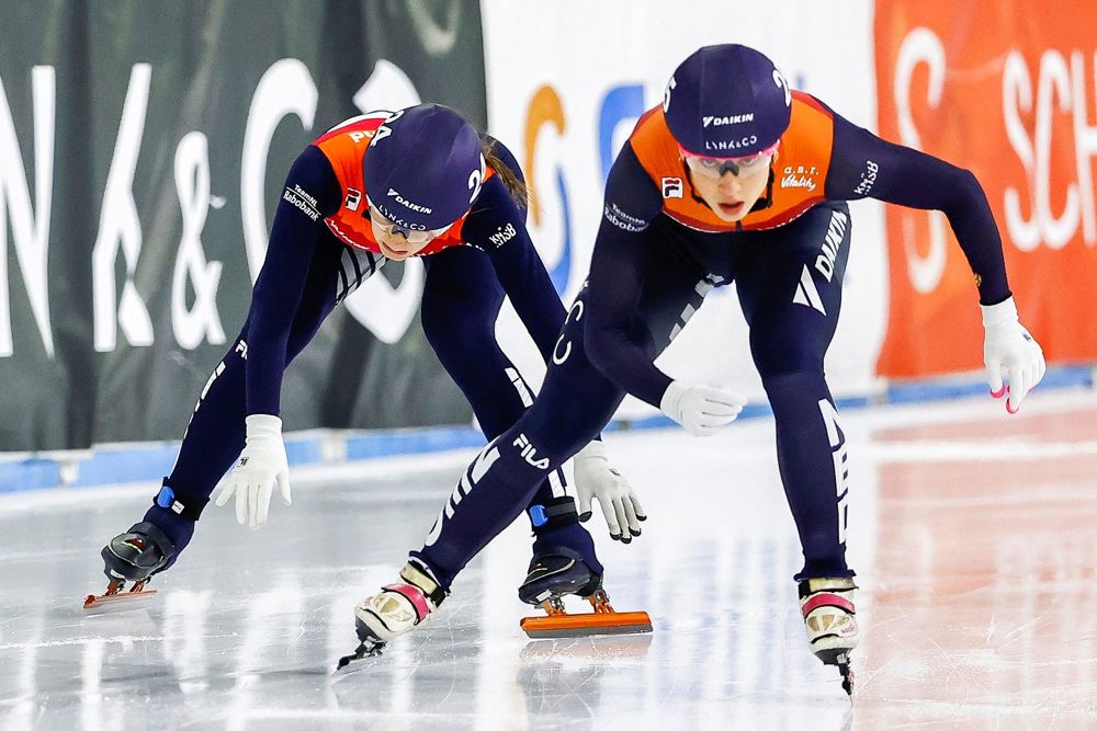 Selma Poutsma en Suzanne Schulting relay ANP-1800x1200.jpg