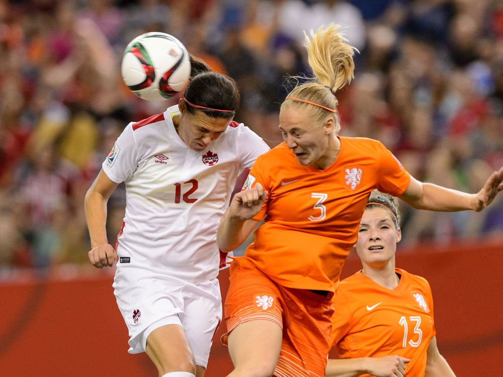 Stefanie van der Gragt WK 2015 GettyImages Minas Panagiotakis 477279698.jpg