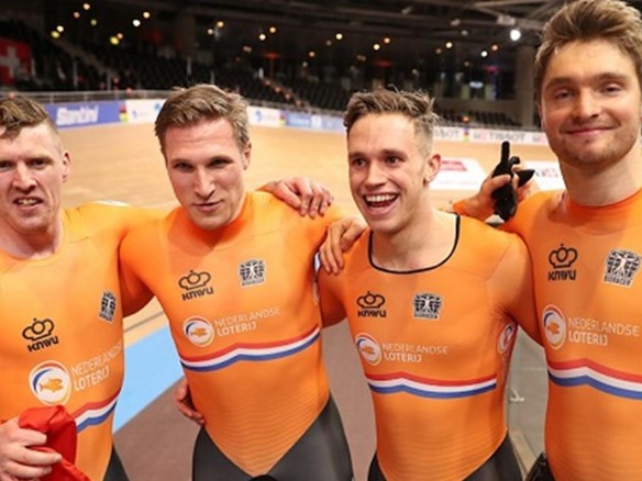 Berg Hoogland Lavreysen Buechli Baansprinters Bron Pb Knwu 20200820 600