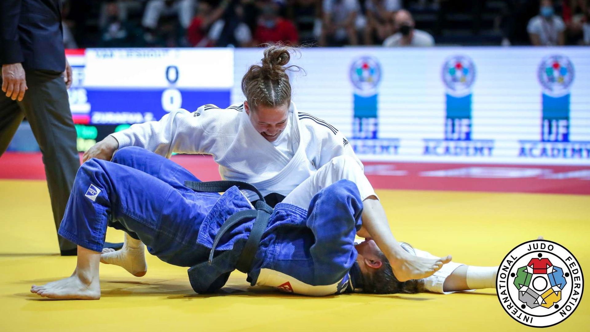 Joanne van Lieshout IJF actie.jpg