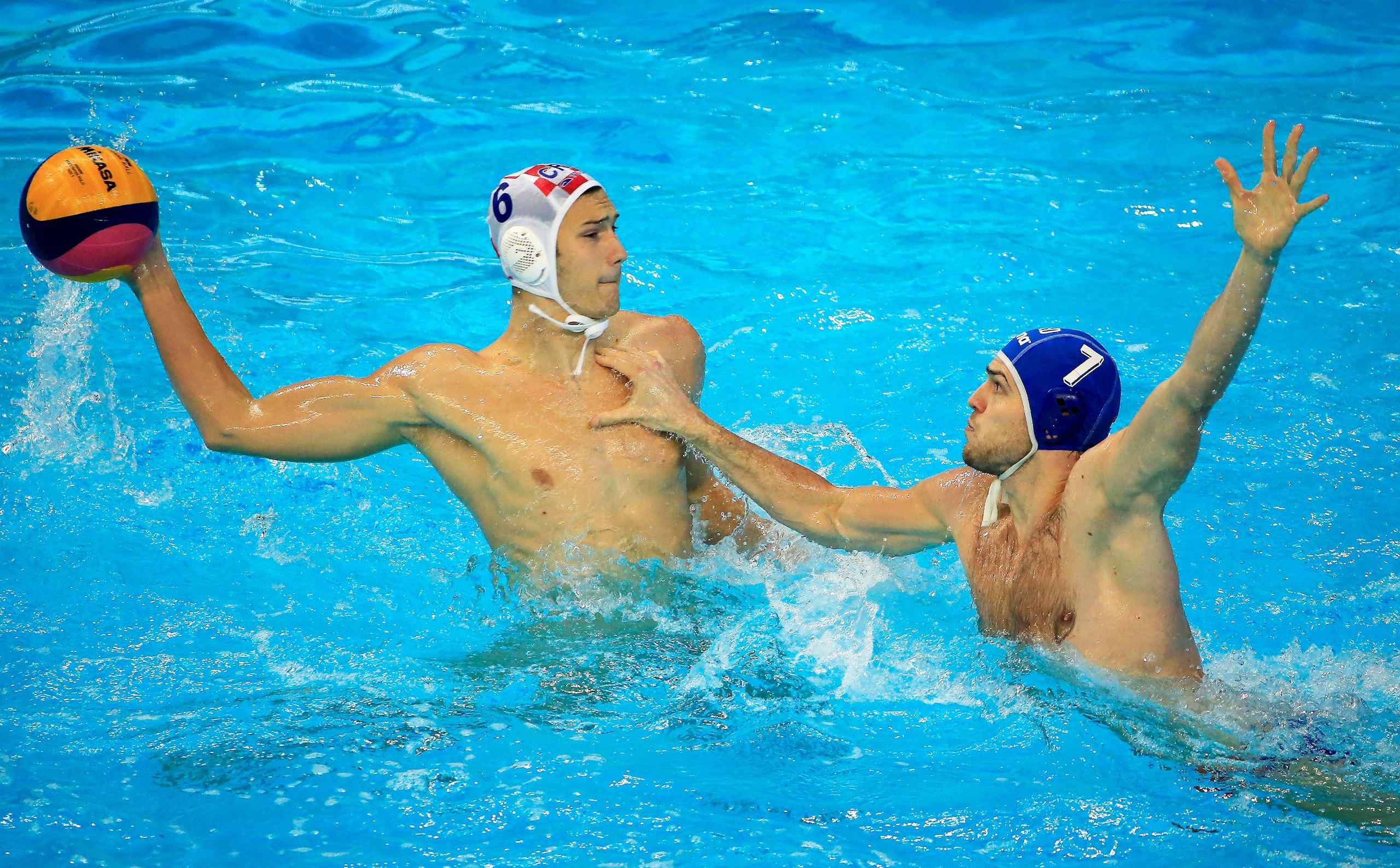 Lars Gottemaker (re) EK 2016 kroned Getty 505276342.jpg