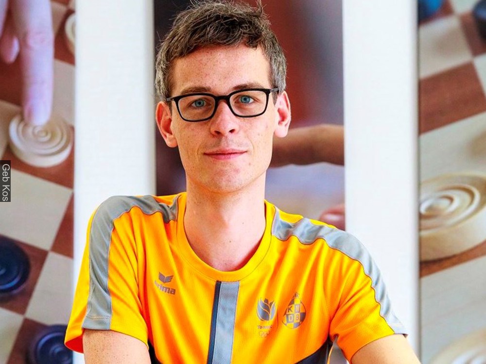 Roel Boomstra dambord 2022 foto Geb Kos 2.jpg