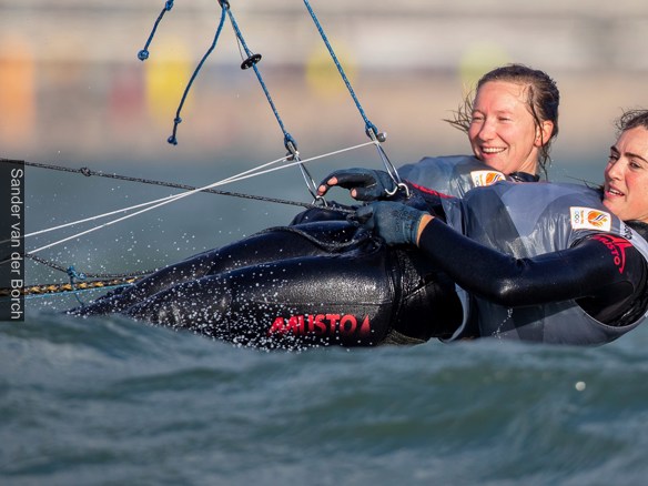Bekkering en Duetz 191024 49erFX Foto Watersportverbond Sander van der Borch (1)