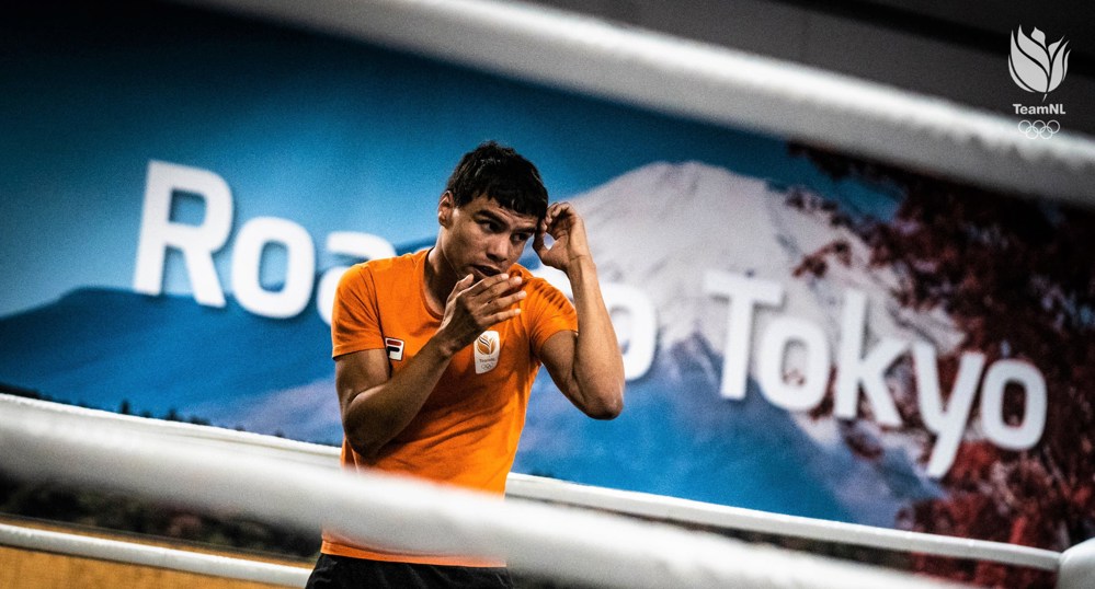 Enrico Lacruz Boksen In 1,5 Metersamenleving