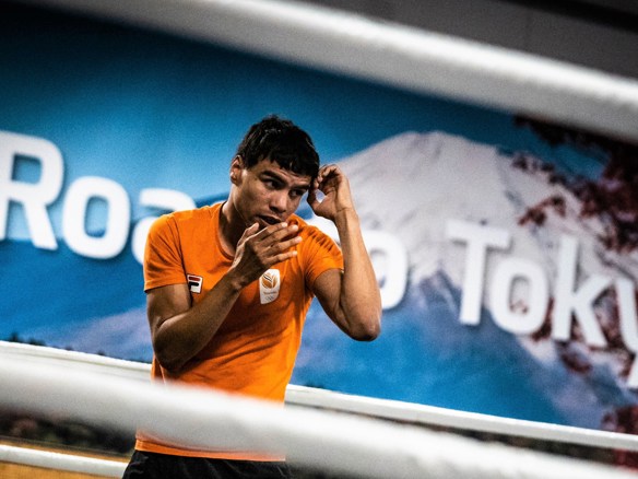 Enrico Lacruz Boksen In 1,5 Metersamenleving