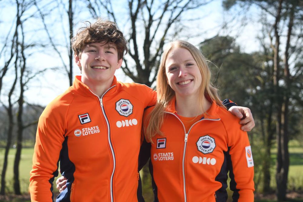 Julie Beurskens En Naomi Van Krevel 1080X720