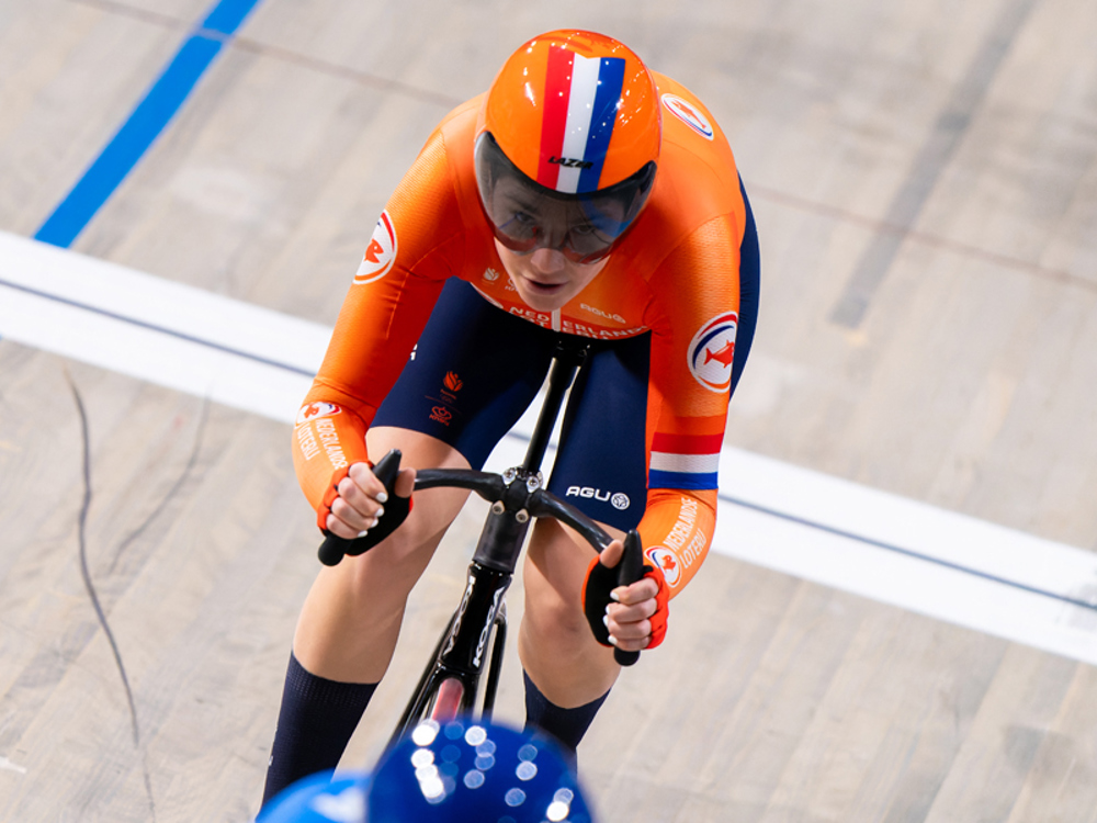 Lisa Van Belle EK 24 BSR AGENCY 900X600