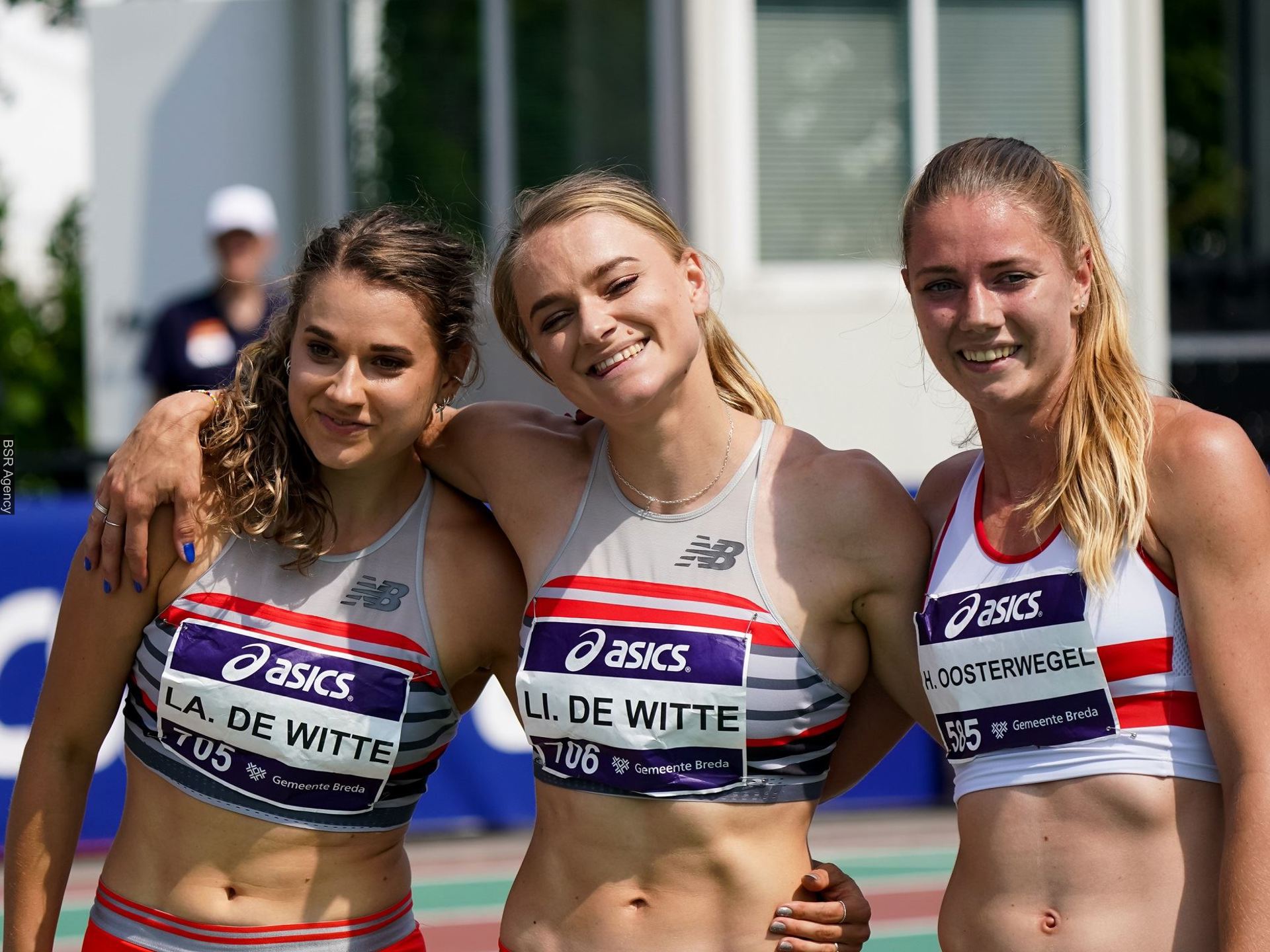 Laura en Lisanne de Witte Hanneke Oosterwegel 2021 ORANGE PICTURES.jpg (1)