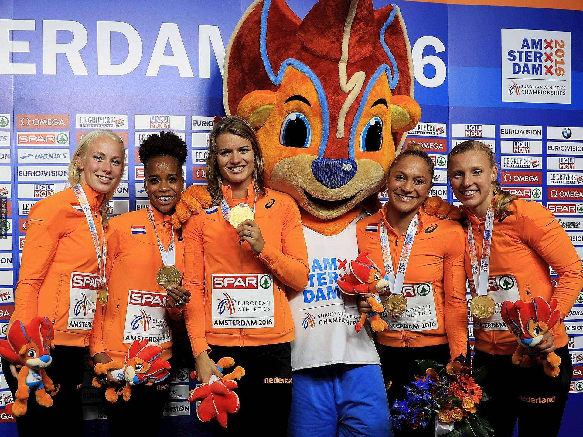 Estafetteteam podium EK 2016.jpg