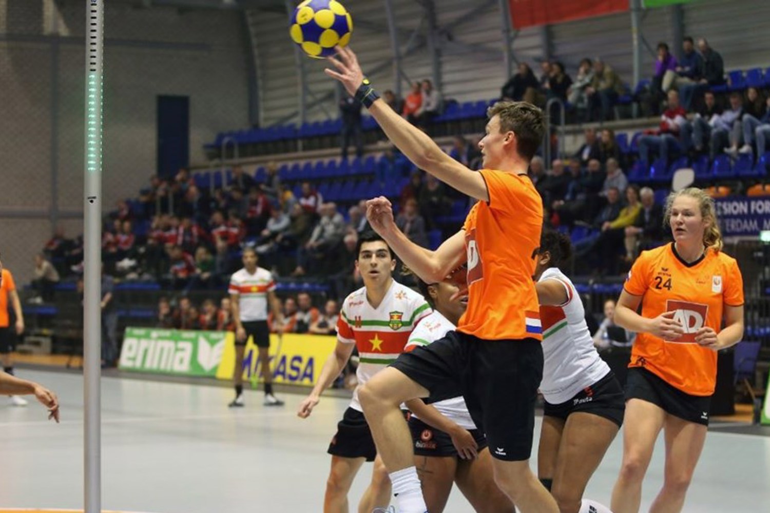 Korfballer Bron Marco Spelten, Actiefotografie.jpg