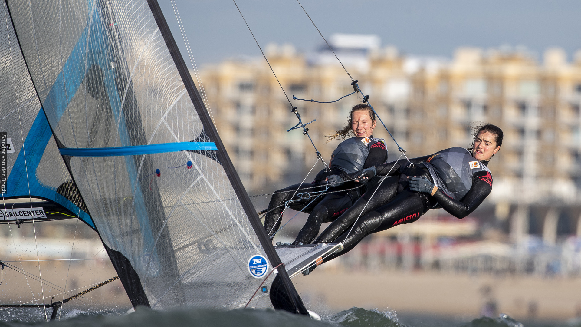 Bekkering en Duetz 191024 49erFX Foto Watersportverbond Sander van der Borch 3