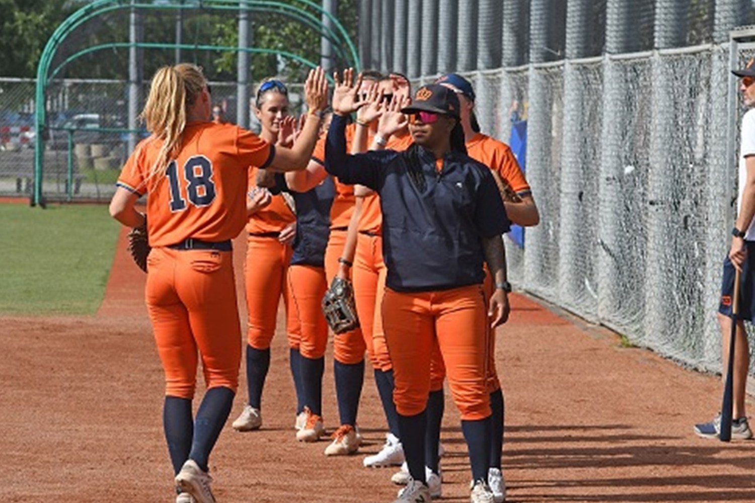 Softbalsters High Five 600X400