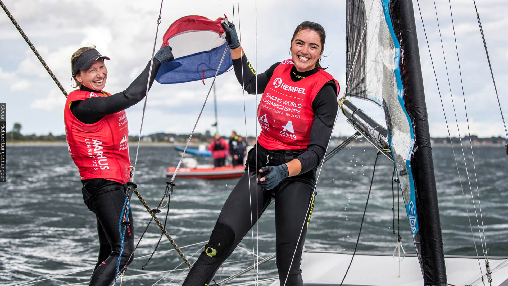 Annemiek Bekkering and Annette Duetz, WK 2018 49erFX Foto Richard Langdon Ocean Images