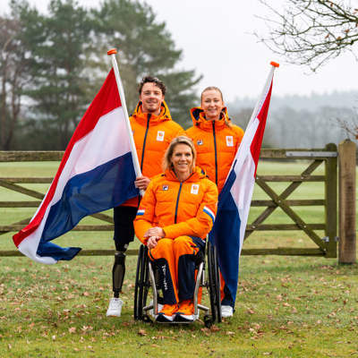 Vlaggendragers Paralympischespelen Clairepetit Jeroenkampschreur Coco 1080X720