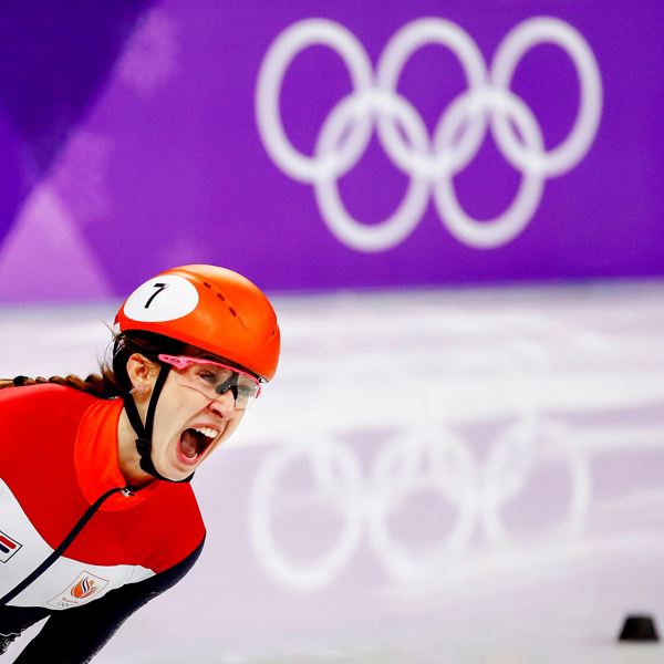 Suzanne Schulting juicht finale 1000m.jpg (1)