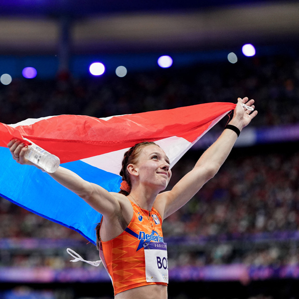 Femke Bol Vlag BSR AGENCY OS 2024 Uitsnede
