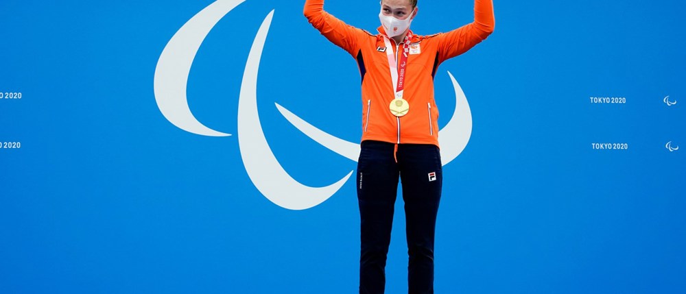 50898565 ORANGE PICTURES