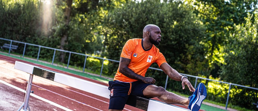 Churandy Laat Het Vuur Branden