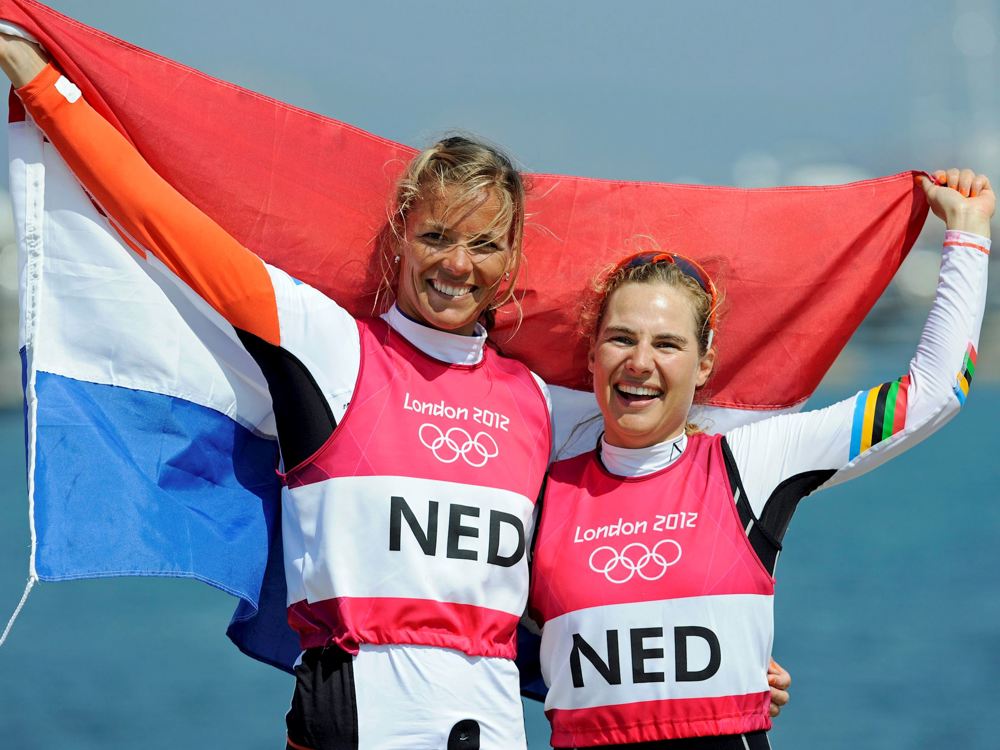 Lobke en Lisa Londen 2012.jpg