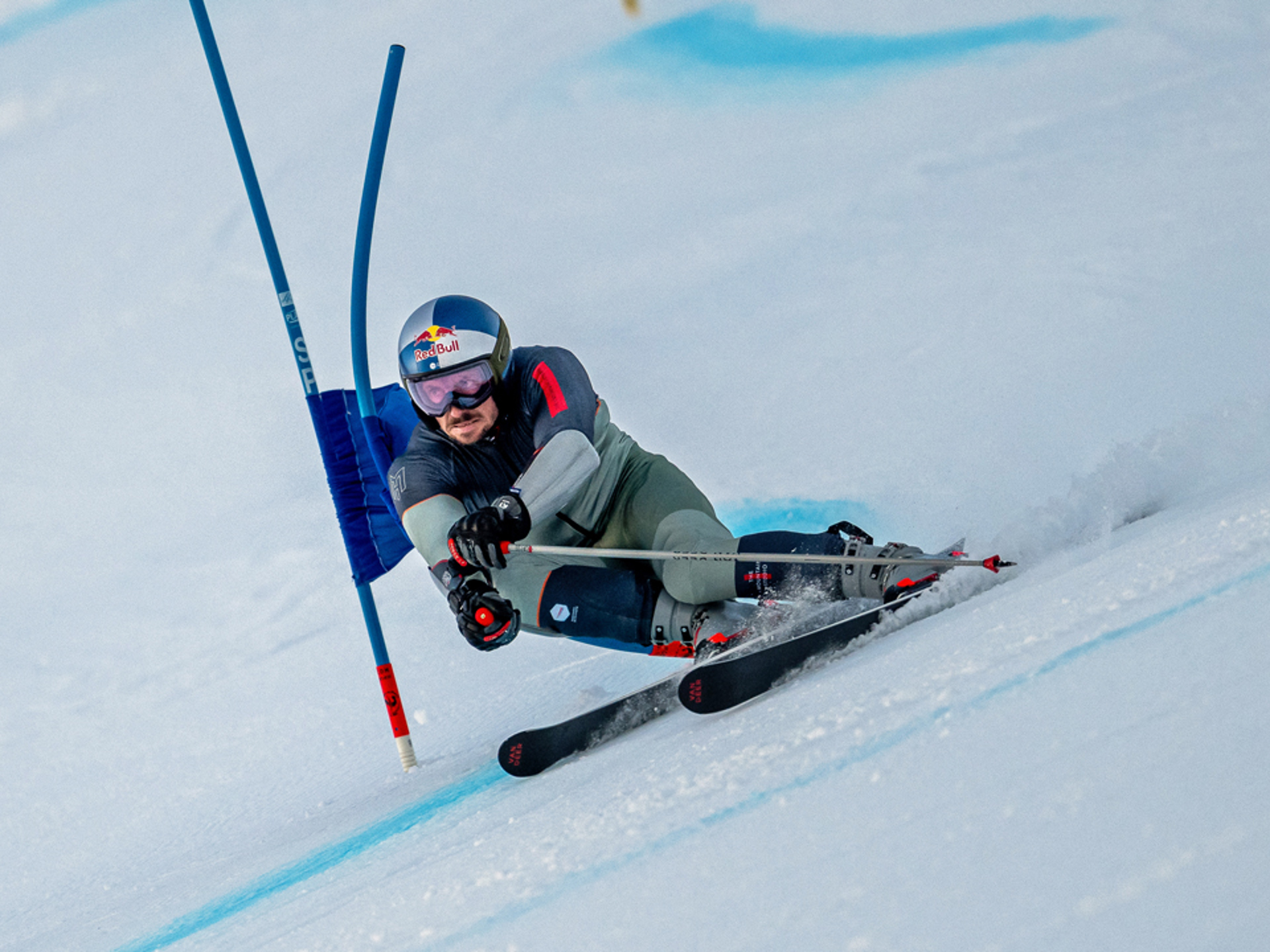 Marcel Hirscher (C) Joerg Mitter 1080X720