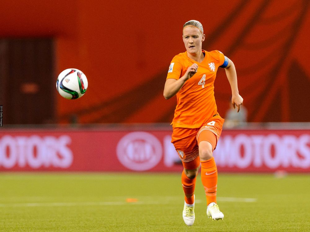 Mandy van den Berg WK 2015 GettyImages Minas Panagiotakis 477452788.jpg