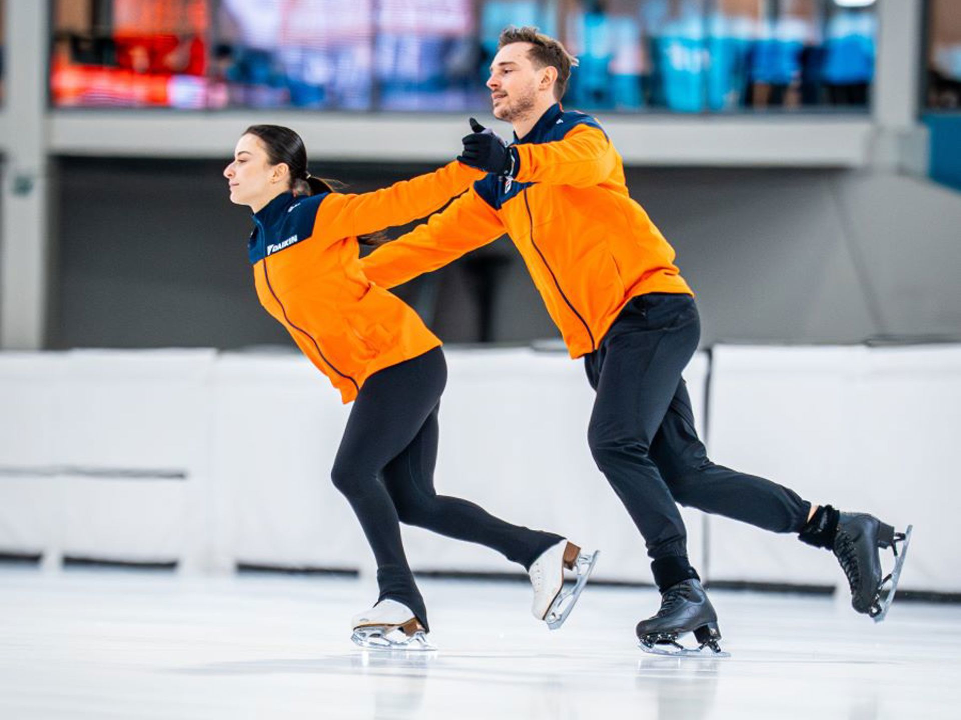 Michel En Daria Trainen Op Het Ijs