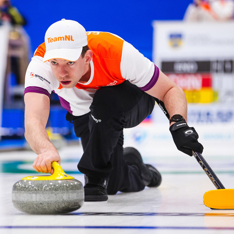 2024 04 WMDCC2024 0774 Wouter Gösgens World Curling Céline Stucki