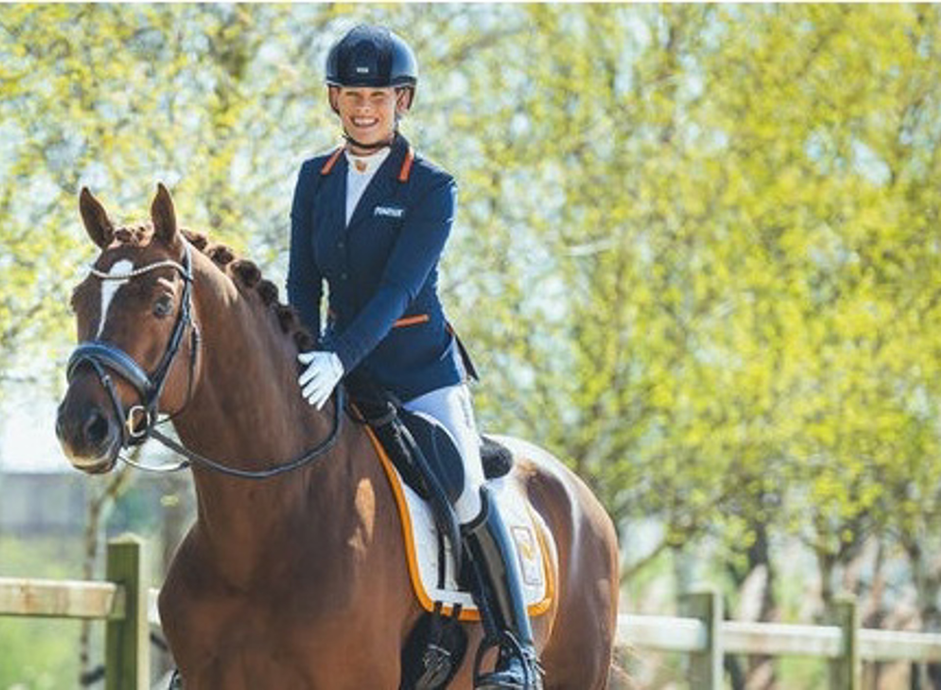 Rixt Van Der Horst Op Haar Paard Fonq