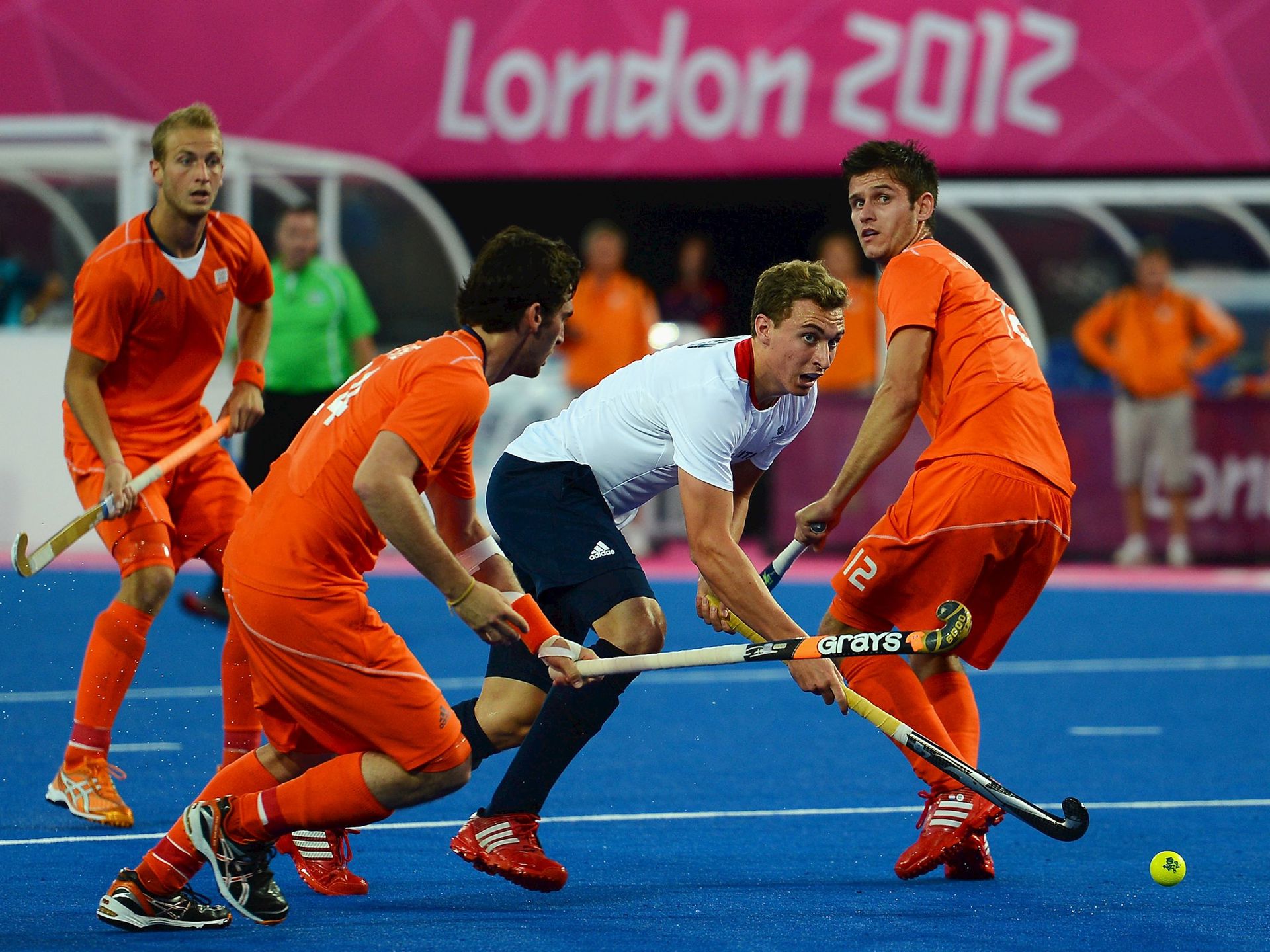 Hofman GettyImages-150052755.jpg