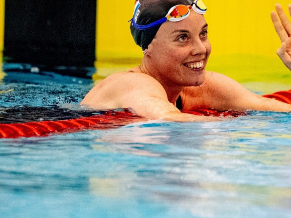 Femke Heemskerk zwaait en lacht Swim Cup 2019 ANP-71688253.jpg